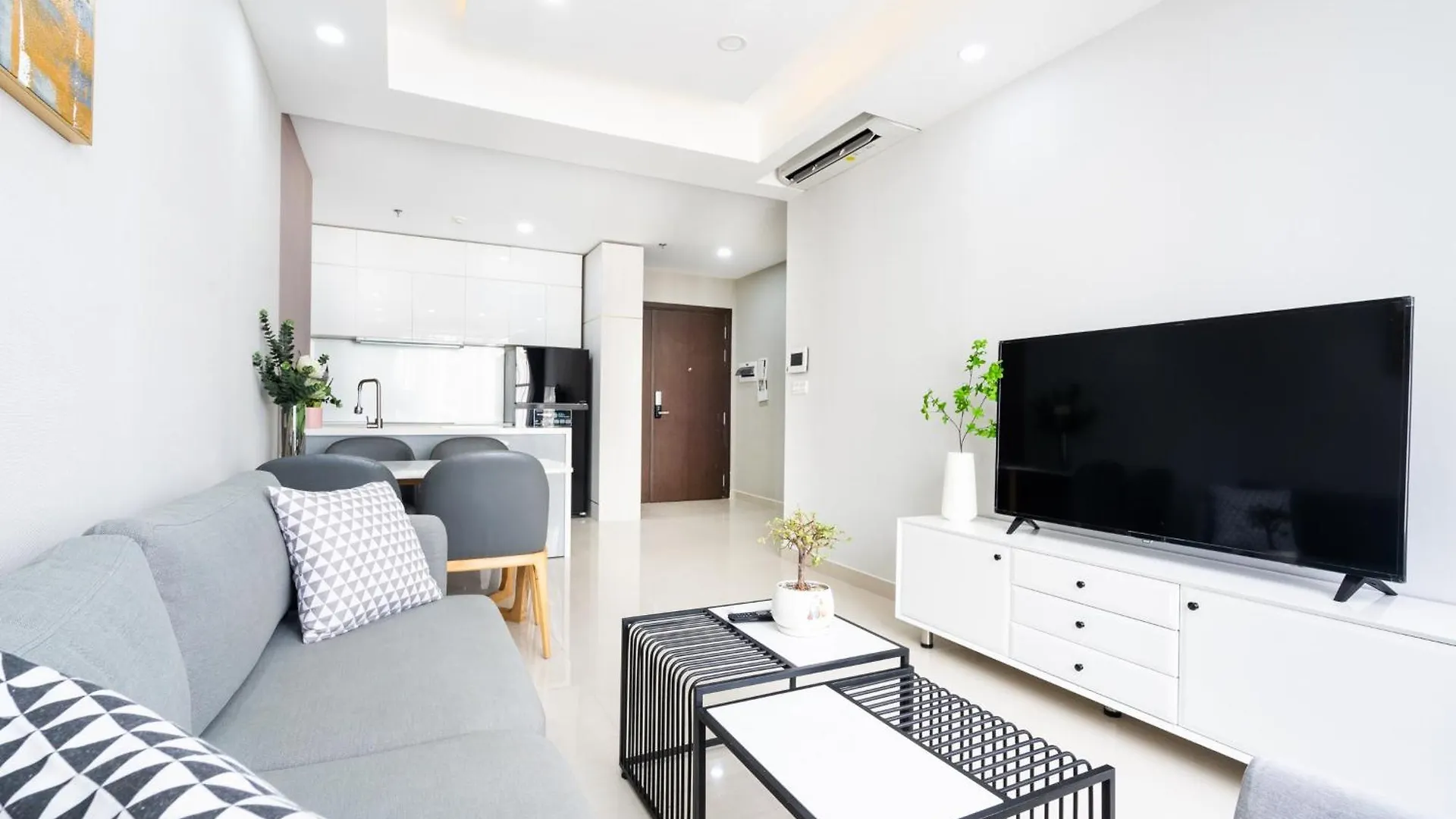 Min' Apartment - Rivergate Residence Downtown Bui Vien - Free Pool Ho Chi Minh City Vietnam