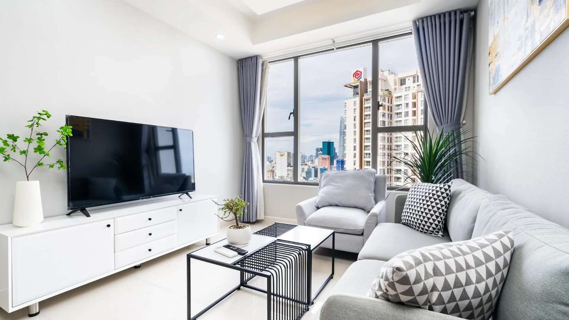 Min' Apartment - Rivergate Residence Downtown Bui Vien - Free Pool Ho Chi Minh City