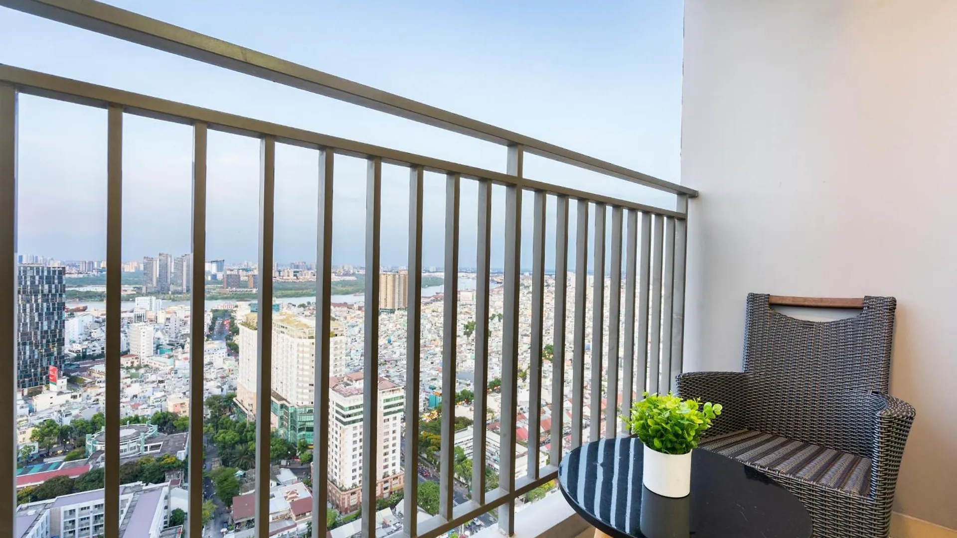 Min' Apartment - Rivergate Residence Downtown Bui Vien - Free Pool Ho Chi Minh City 0*,