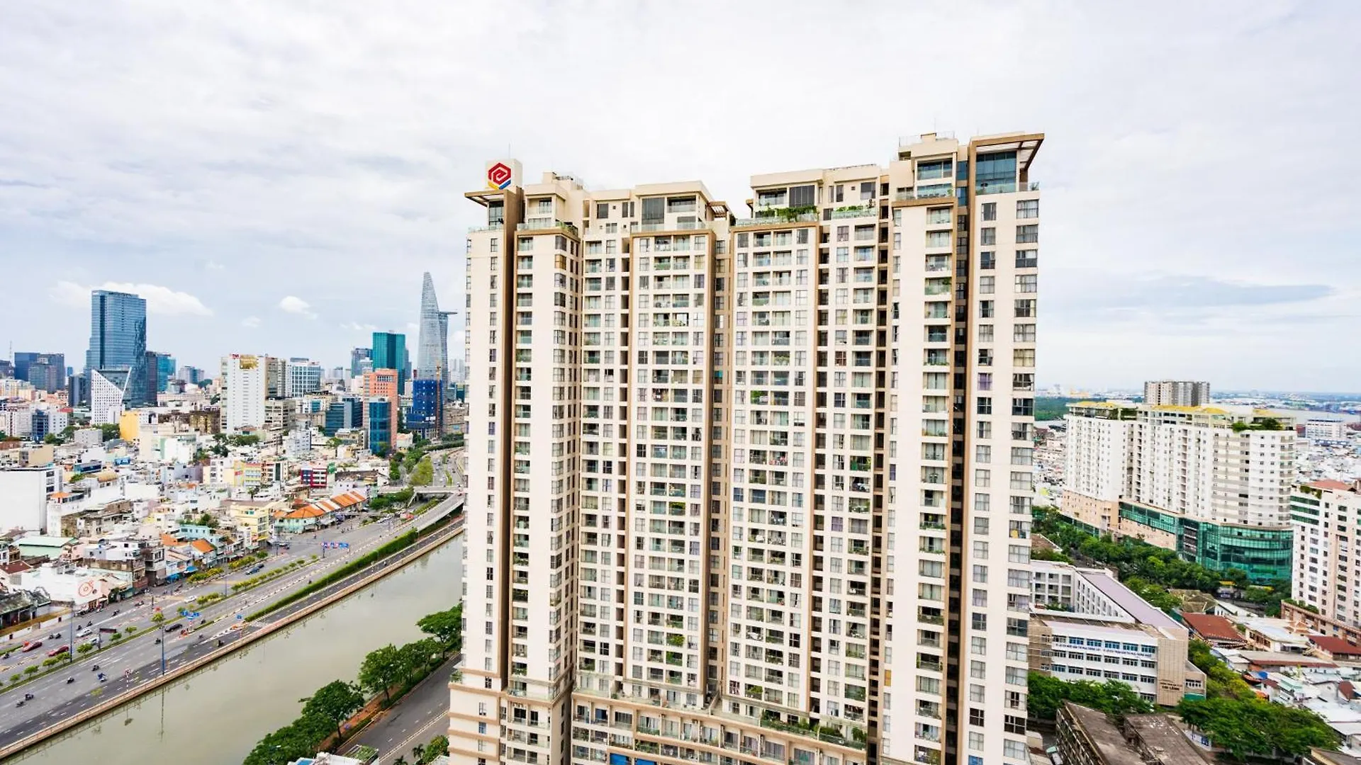 Min' Apartment - Rivergate Residence Downtown Bui Vien - Free Pool Ho Chi Minh City 0*,